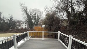 Terrace/patio - Modern 4-Level House near DC & Annapolis (Bowie)