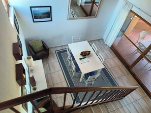 Interior - Large, spacious 2-bedroom, 2.5-bathroom villa, river views, golf ,tennis , beach (Southbroom)