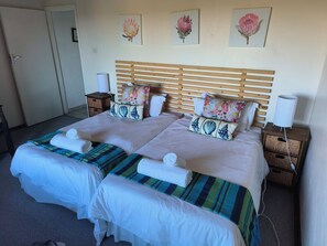 2 bedrooms, iron/ironing board, WiFi