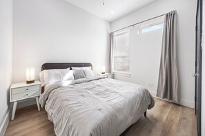 Unclassified image, 5 of 15, button - Modern 2BR Townhome Near TSU & Magnolia Ave (Fort Worth)