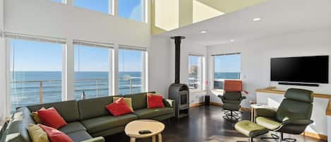 Televisión, chimenea