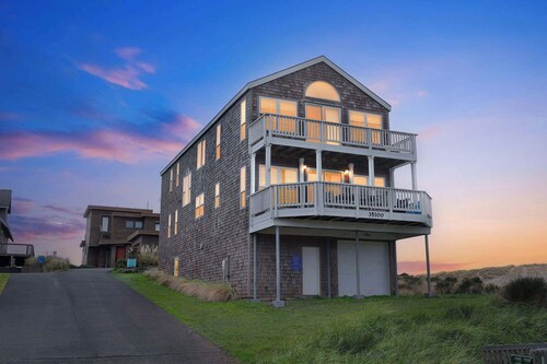 Sunset House at Pacific City