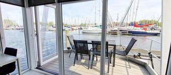 Unique Houseboat near Amsterdam (20 min)