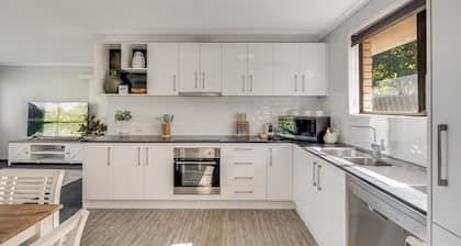 Fresh Style! Close to UniSQ & Hospital!