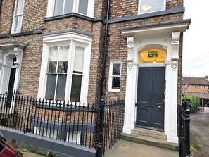 Exterior - Stylish Loft Apartment Short Walk to York Minster (York)