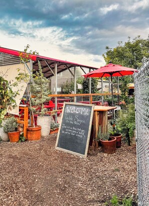 Unclassified image, 3 of 11, button - Spacious private whole guest house in NE Portland! (Portland)