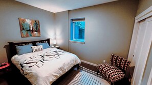 Unclassified image, 4 of 11, button - Spacious private whole guest house in NE Portland! (Portland)