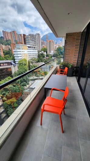 Outdoor dining - Best place and location in El Poblado, AC , BBQ Grill,Super View, 861 Sq feet (Medellín)