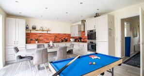 Unclassified image, 5 of 29, button