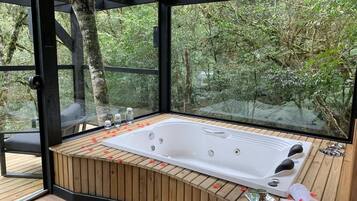 Superior Chalet, Balcony, Garden View | Interior