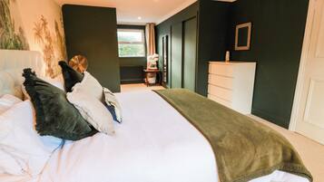 3 bedrooms, individually decorated, individually furnished, free WiFi