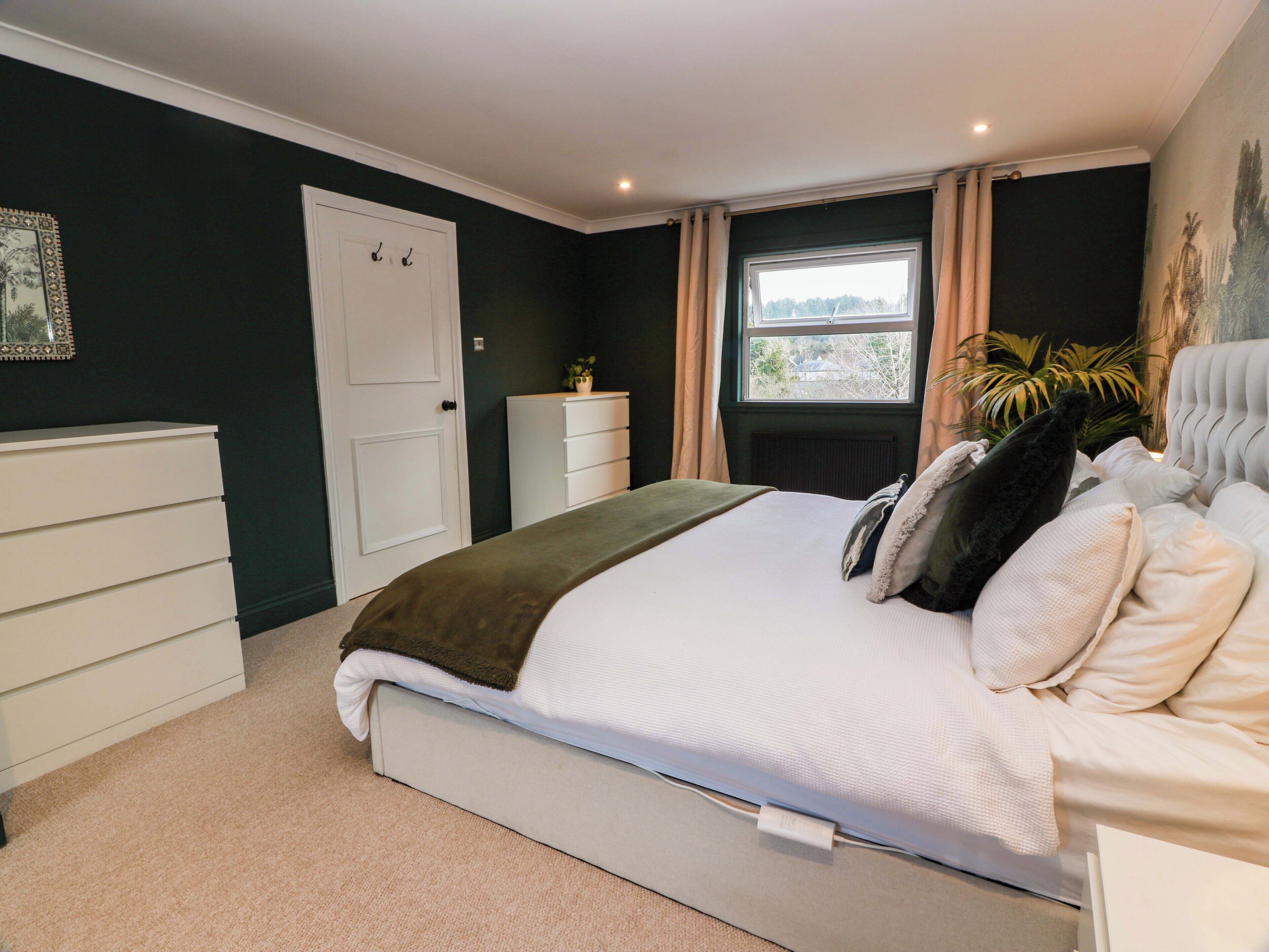 3 عدّة غرف نوم وبديكورات فريدة لكل غرفة وطراز فريد لكل وحدة