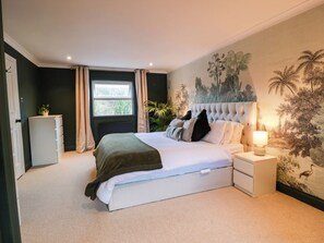 Unclassified image, 4 of 26, button - 7 Brewery Pool (Newton Stewart)