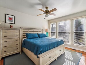 4 bedrooms, WiFi, bed sheets - Waterfront 4BR House w/ Private Dock | Nr Beaches! (Bethany Beach)