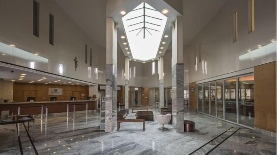 Actuall Convention Hotel
