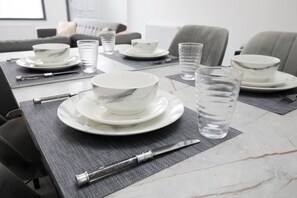 Dining - Horwich House | 2BR | Near Bolton Football Stadium (Bolton)