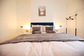 2 chambres, fer et planche à repasser, accès Internet, draps fournis