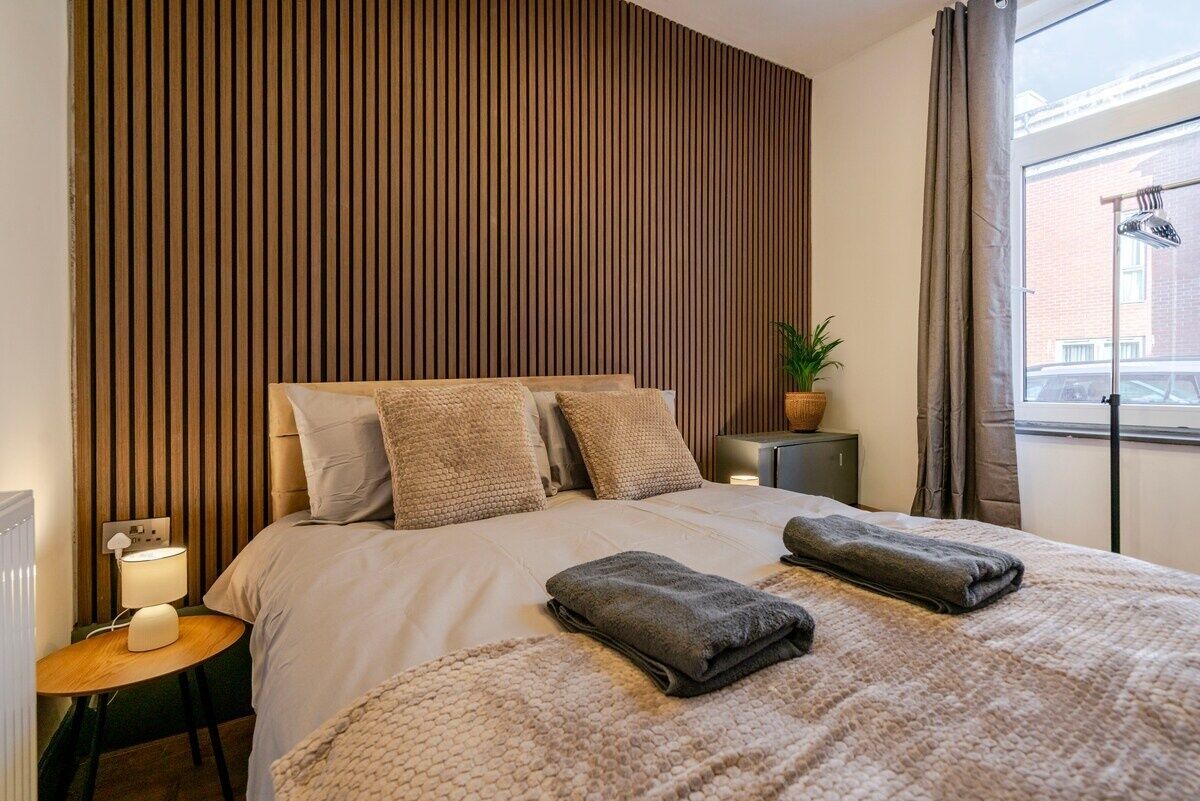 3 bedrooms, iron/ironing board, free WiFi, bed sheets