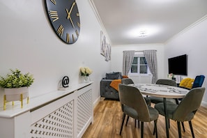 Unclassified image, 4 of 26, button