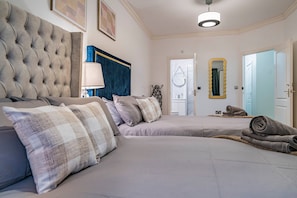 Unclassified image, 5 of 26, button