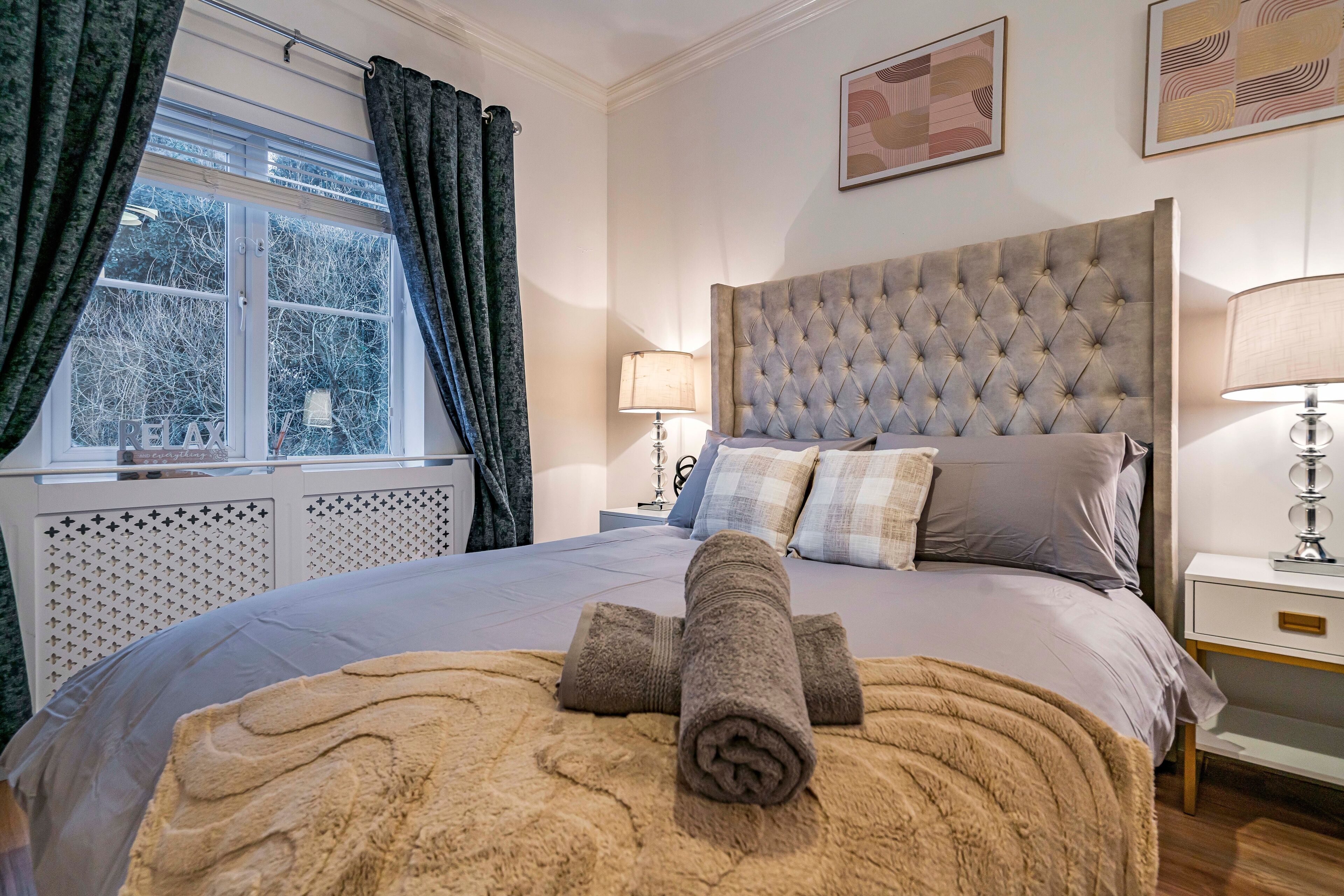 2 habitaciones, tabla de planchar con plancha y wifi gratis 