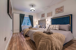 Unclassified image, 3 of 26, button