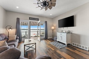 Smart TV, fireplace, foosball, table tennis