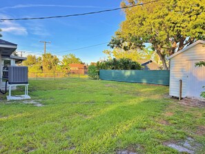 Property grounds - Manatee River Bungalows - 2 (Bradenton)