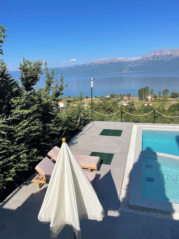 Unclassified image, 1 of 16, button - Bella Vista Lake Villa • Jacuzzi • Balcony • Perfect for Groups (Memlisht)