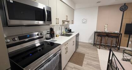 Relaxing and Neat Full Basement Suite