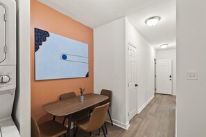 Dining - Modern 2BR Apt Sleeps 6 in DC + Parking Union Market and Union Station (Washington)