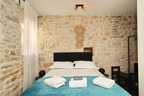House - Holiday Home Tranquilla With Heated Pool (Blato)
