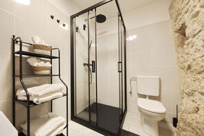 House | Bathroom - Holiday Home Tranquilla With Heated Pool (Blato)