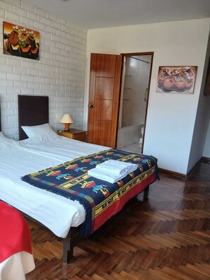 Unclassified image, 3 of 6, button - Vrbo Property (Miraflores)