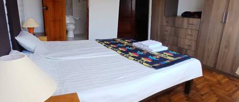 1 bedroom, free WiFi, bed sheets
