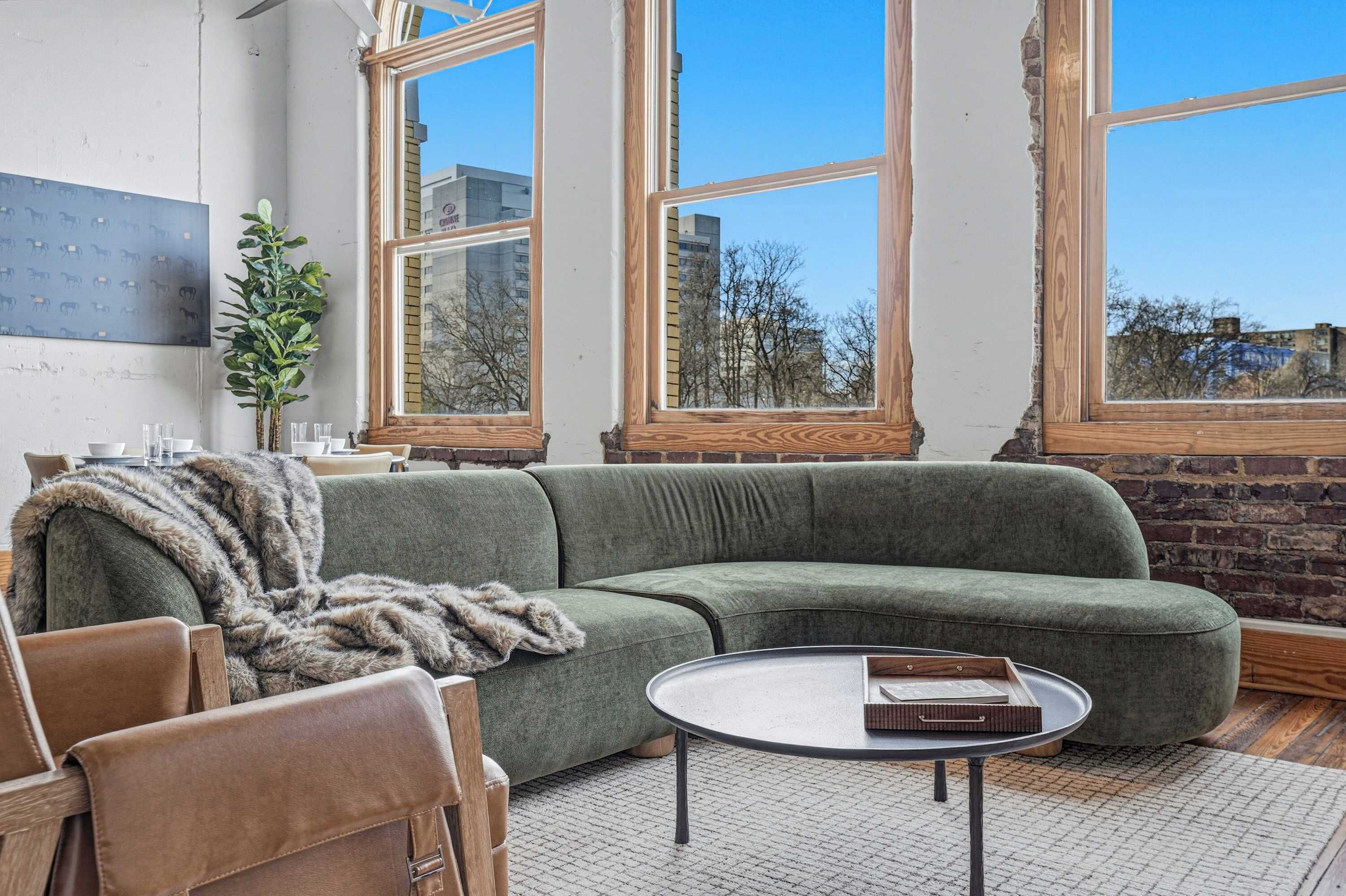 电视、桌上足球