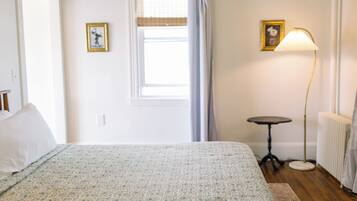 1 dormitorio, tabla de planchar con plancha, wifi gratis y ropa de cama