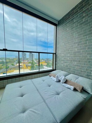 Unclassified image, 3 of 21, button - Mykonos Corner: Sun, Sea and Silence. Relax and enjoy leisure time on Itapuã beach! (Salvador)