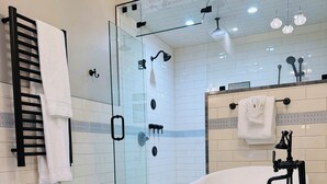 Zimmer, 1 King-Bett, Seeblick | Badezimmer