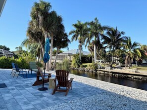 Unclassified image, 3 of 28, button