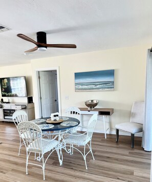 Unclassified image, 5 of 28, button