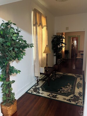 Unclassified image, 2 of 23, button