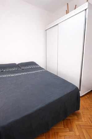 1 bedroom, WiFi, bed sheets - JULIANA'S ROOM AT HOME (Rio de Janeiro)