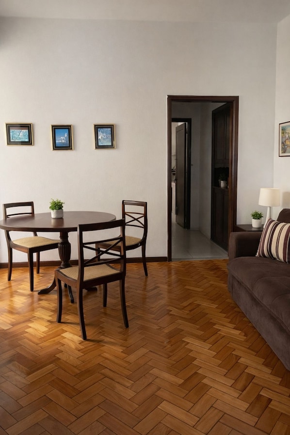 Interior - JULIANA'S ROOM AT HOME (Rio de Janeiro)