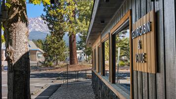 Family Cabin, 3 Bedrooms, Kitchen, Courtyard View | Exterior detail