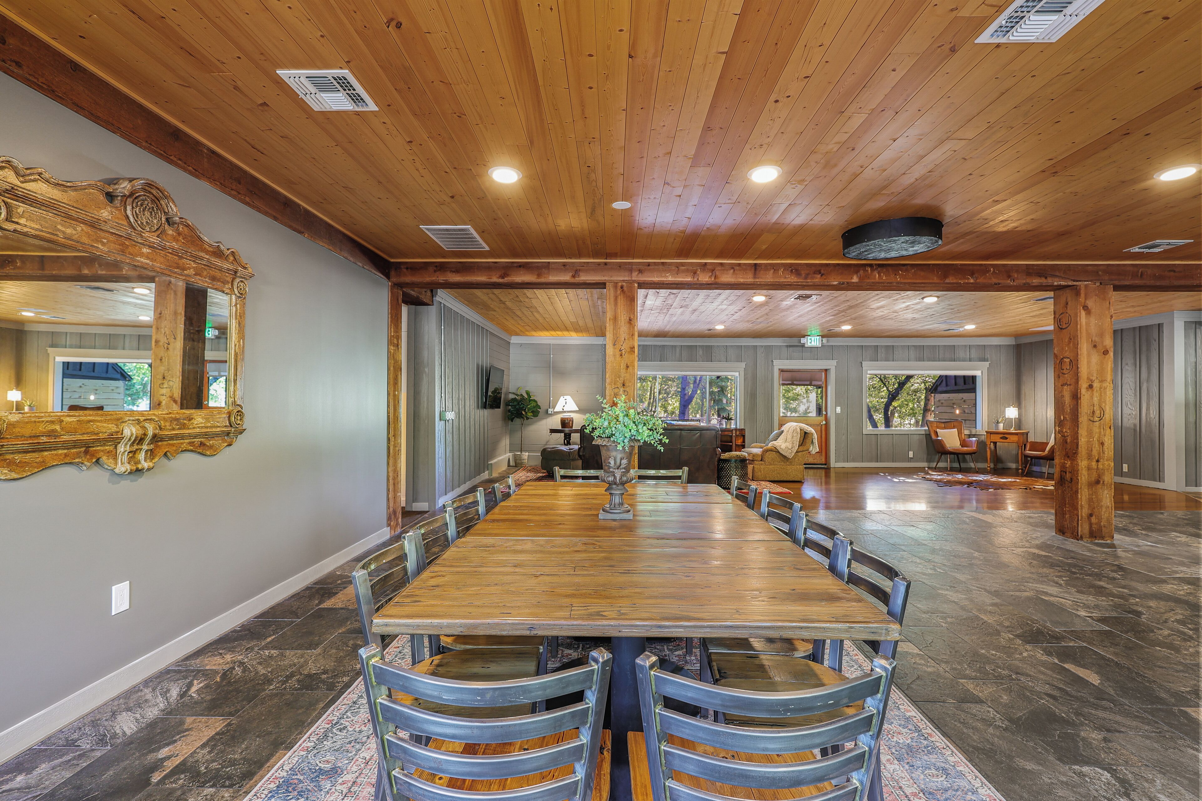 Family Cabin, 3 Bedrooms, Kitchen, Courtyard View | Lobby