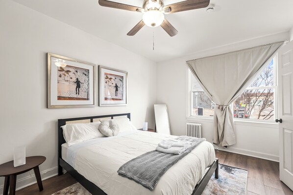 Unclassified image, 1 of 16, button