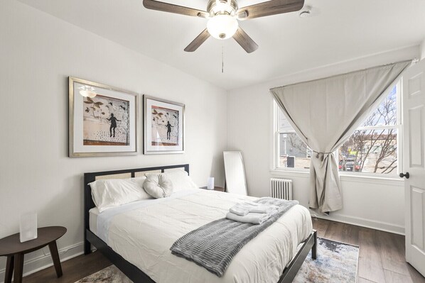 2 bedrooms, iron/ironing board, WiFi, bed sheets