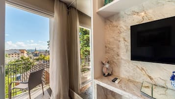 Romantic Apartment, 1 Katil Ratu (Queen) dengan Katil Sofa, Garden View, Garden Area | Lanai