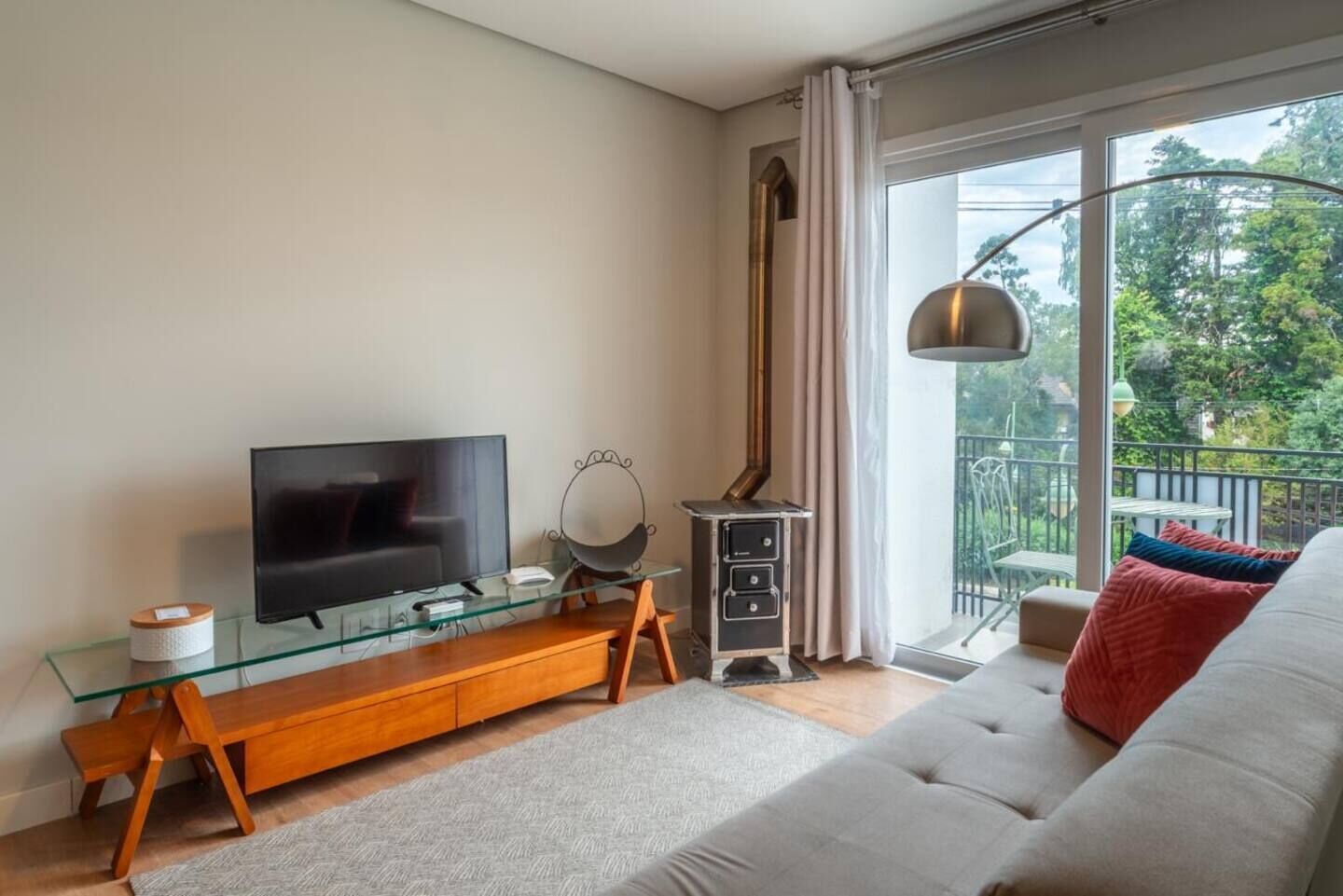 Comfort-Apartment, Küche, Stadtblick | Wohnbereich